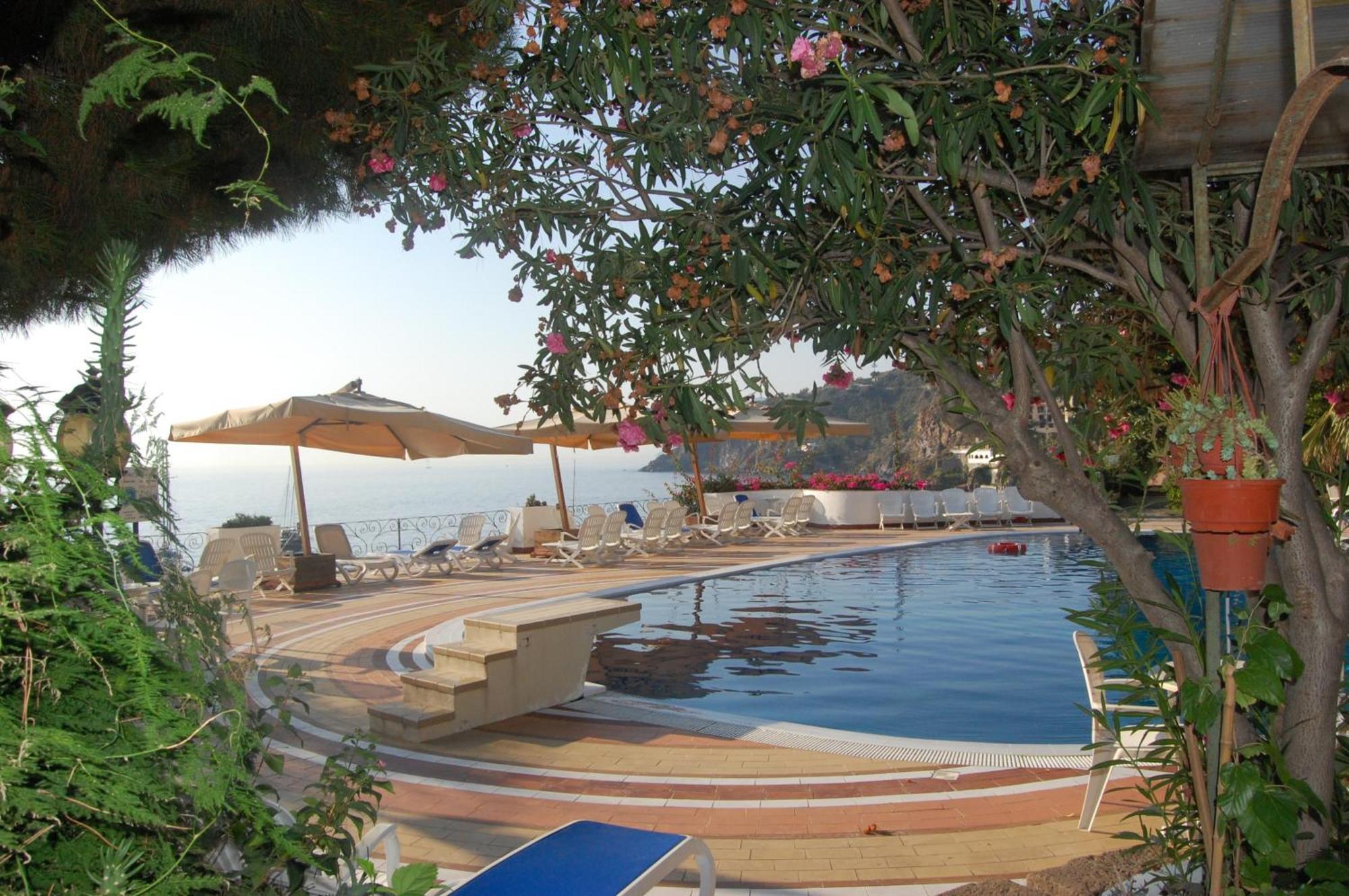 Hotel Giardino Sul Mare Lipari  Exterior photo