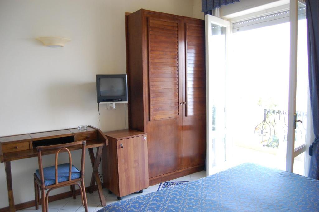 Hotel Giardino Sul Mare Lipari  Room photo